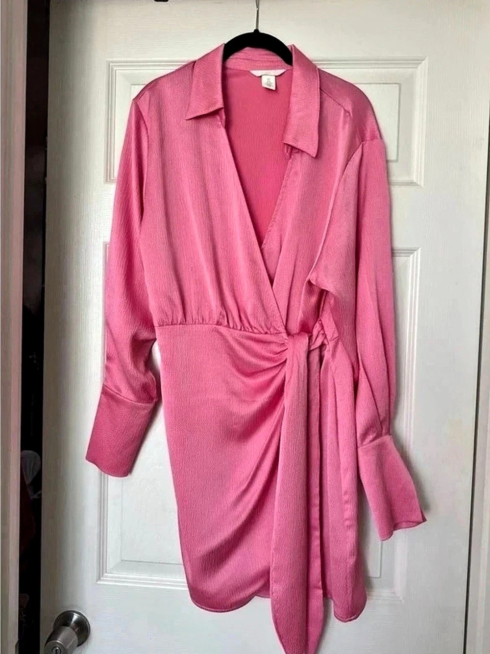 H & M Pink Wrap Mini Dress Size Medium Like New